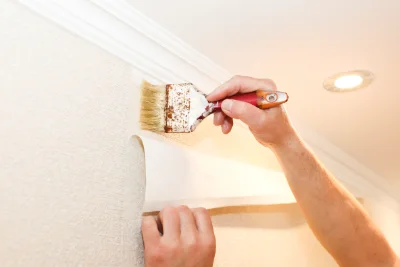 Pose de papier peint à Montils — revêtements muraux et toiles de verre